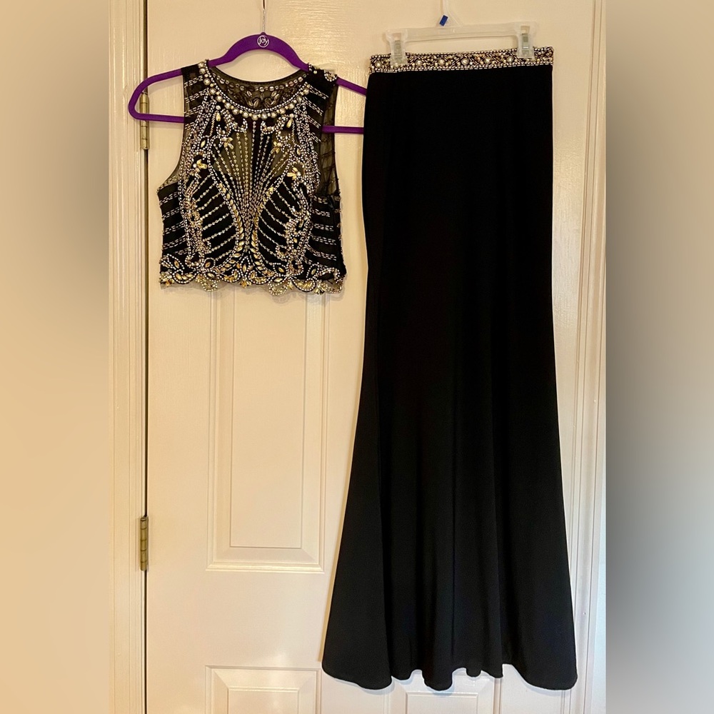 Black and gold 2 piece prom dress. Size 0! - Picture 6 of 8